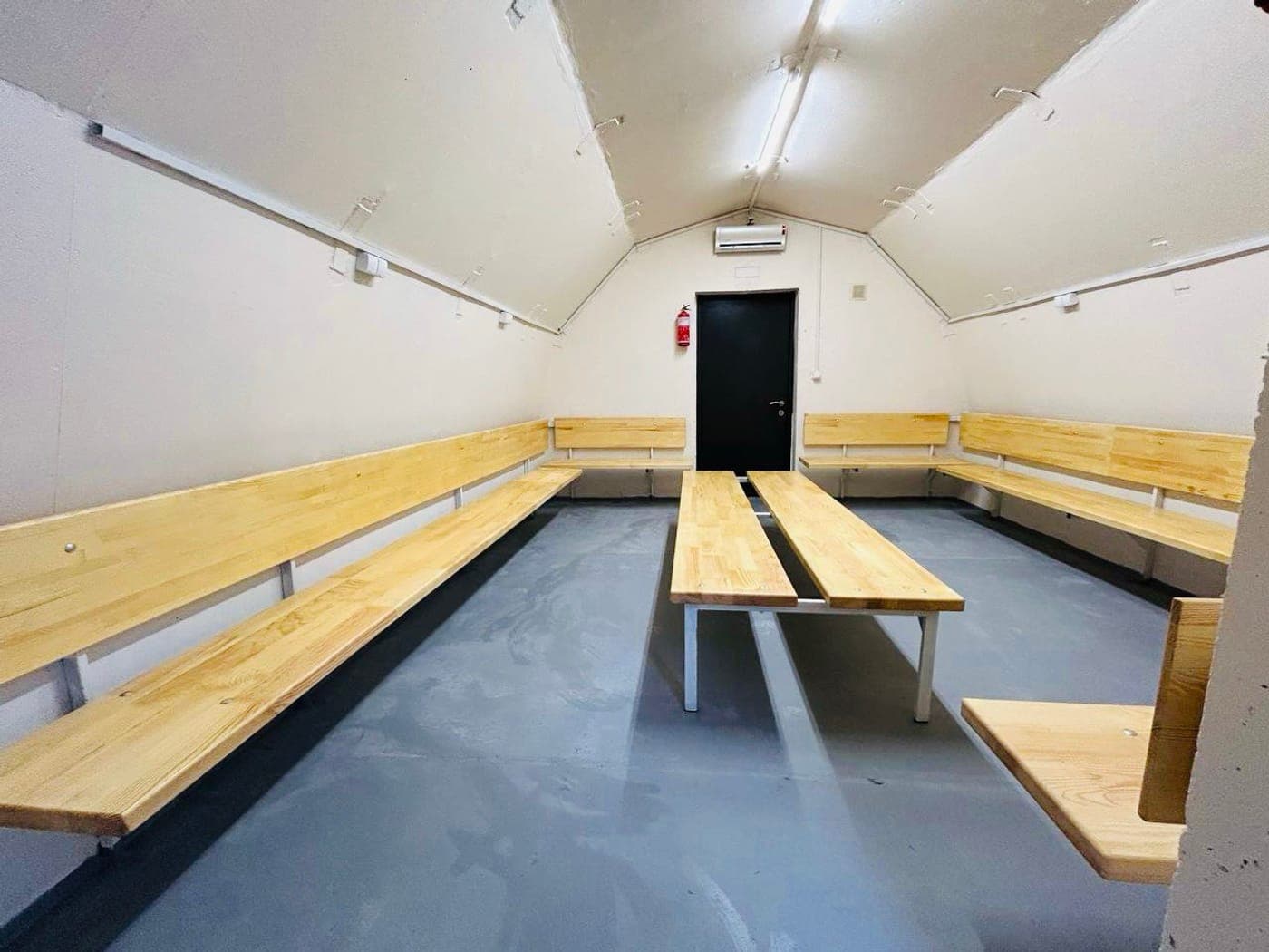 Rapid-build modular shelter Honor · 245 persons